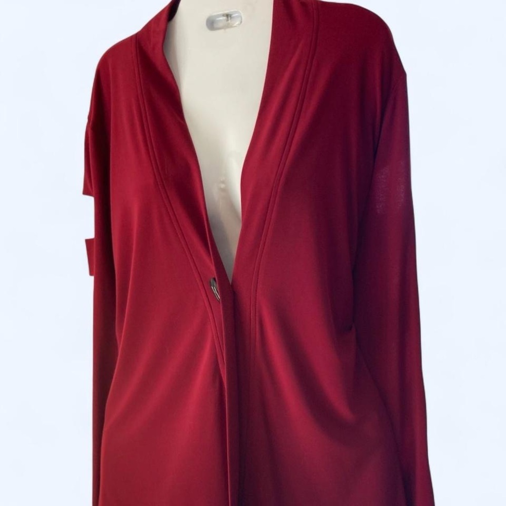 Red blouse w pockets & detailed opening sleeve one side longer XL Last Tango